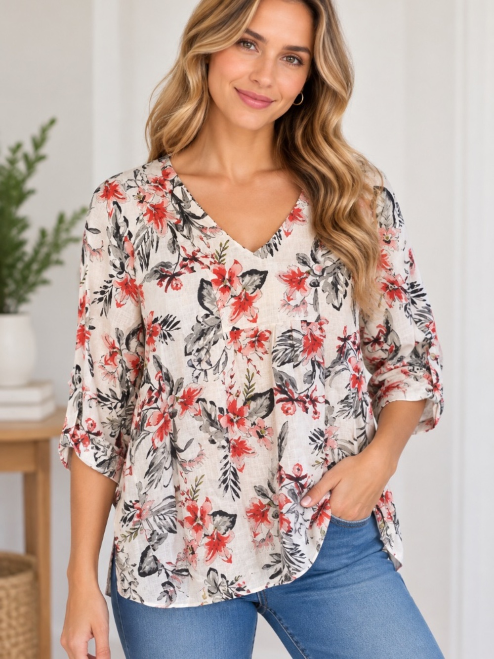 NWT Zara Basic Women’s Floral 3/4 Sleeve V-Neck Top, size Large